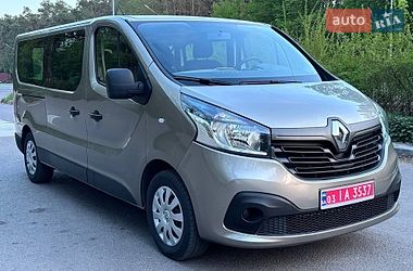 Мінівен Renault Trafic 2015 в Луцьку