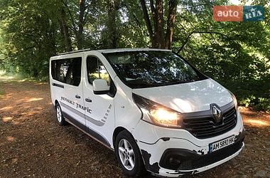 Минивэн Renault Trafic 2015 в Емильчине