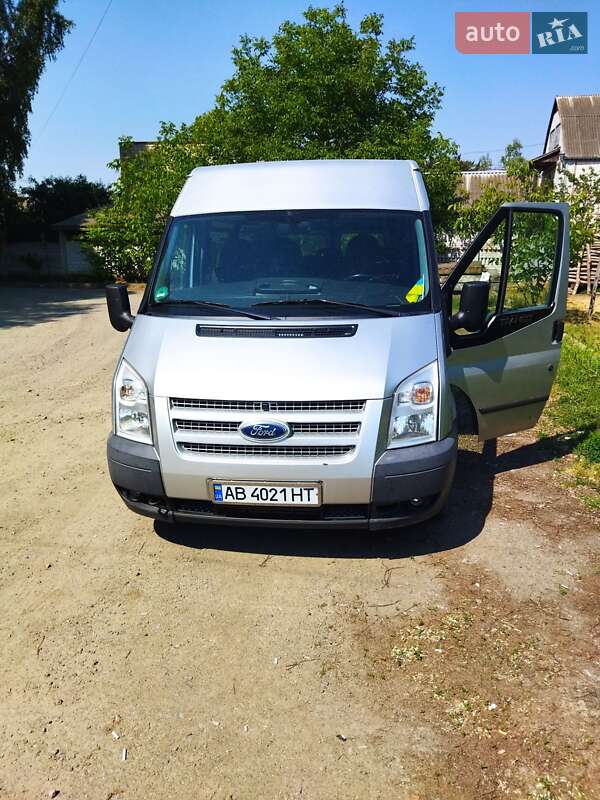 Микроавтобус Ford Transit 2012 в Тростянце