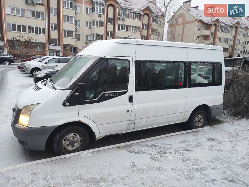 Микроавтобус Ford Transit 2013 в Киеве