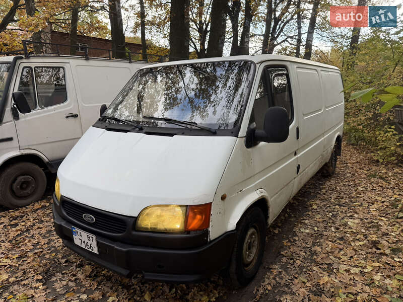 Грузовой фургон Ford Transit 1999 в Умани