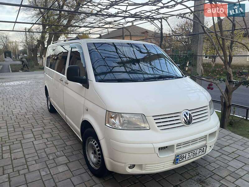 Минивэн Volkswagen Transporter 2003 в Измаиле Минивэн Volkswagen Transporter 2003 в Измаиле