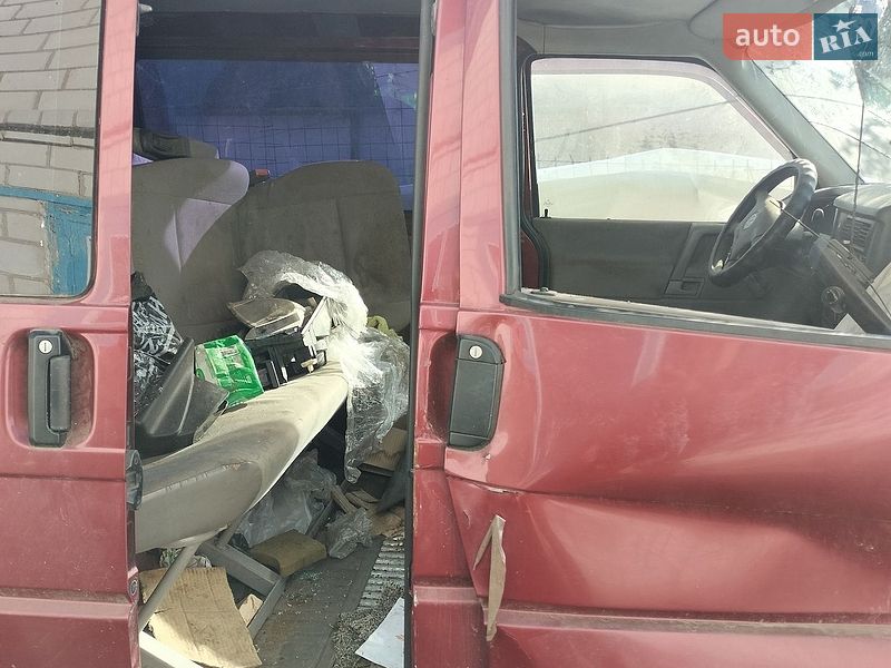Минивэн Volkswagen Transporter 2001 в Черкассах Минивэн Volkswagen Transporter 2001 в Черкассах