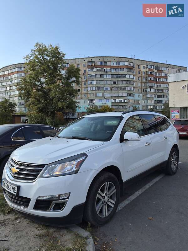Внедорожник / Кроссовер Chevrolet Traverse 2015 в Харькове