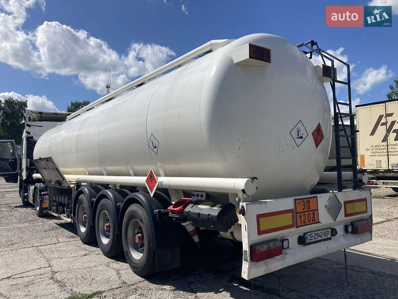 Цистерна напівпричіп Lidner-Fiscer TSA 1997 в Рівному Цистерна напівпричіп Lidner-Fiscer TSA 1997 в Рівному
