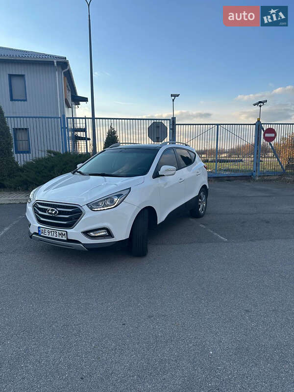 Позашляховик / Кросовер Hyundai Tucson 2014 в Новомосковську