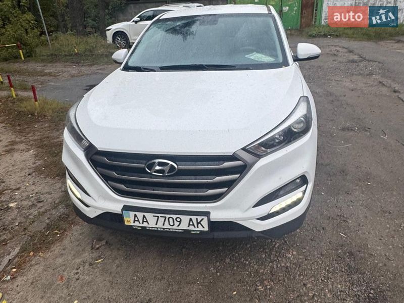 Внедорожник / Кроссовер Hyundai Tucson 2016 в Киеве