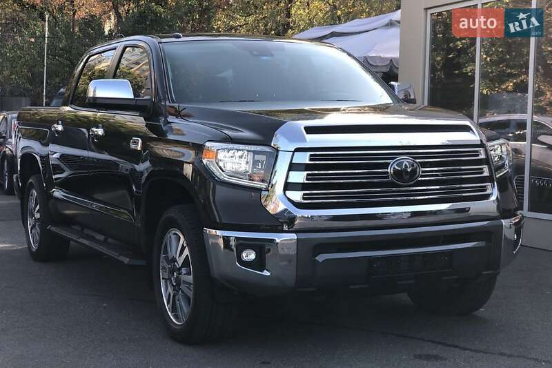 Пикап Toyota Tundra 2018 в Умани