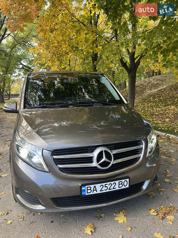 Минивэн Mercedes-Benz V-Class 2015 в Кропивницком