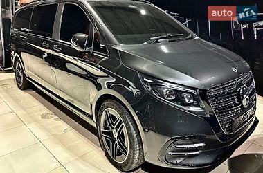 Минивэн Mercedes-Benz V-Class 2025 в Киеве