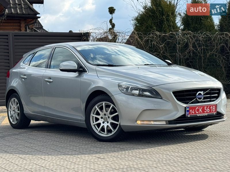 Хетчбек Volvo V40 2012 в Стрию
