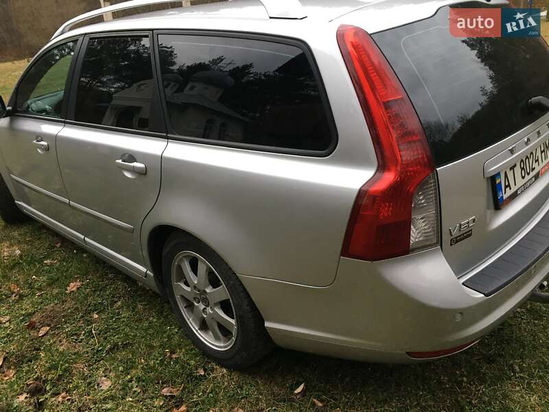 Универсал Volvo V50 2010 в Рогатине
