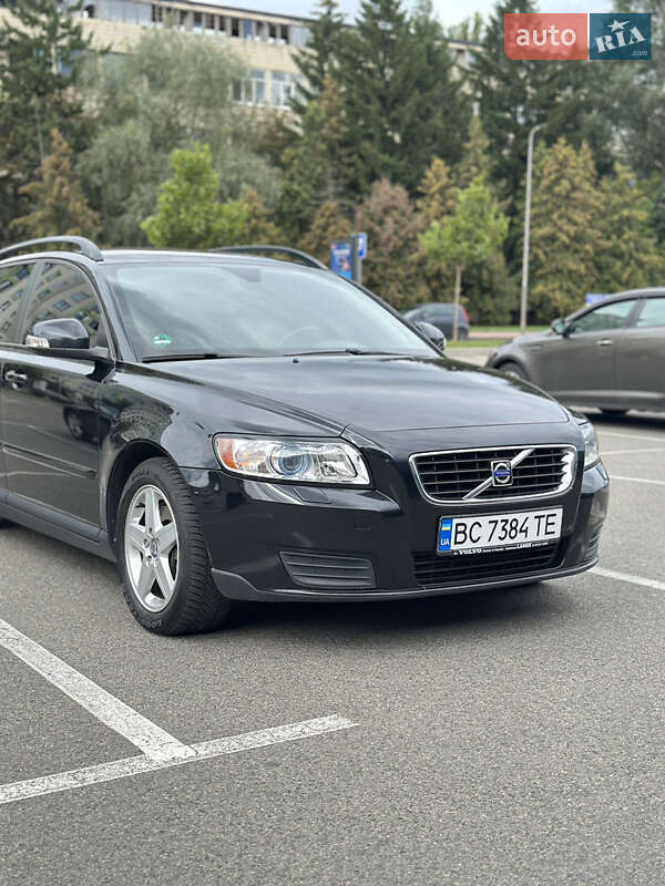 Универсал Volvo V50 2009 в Киеве