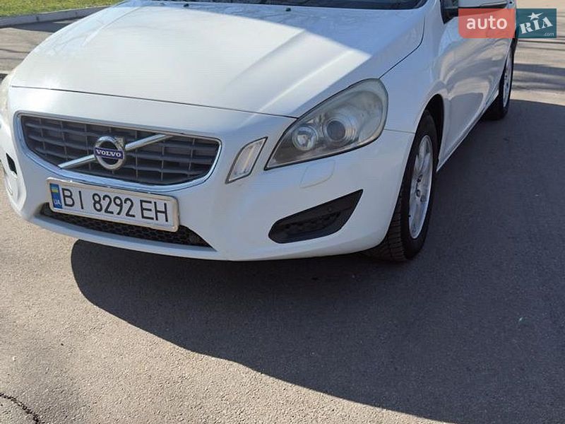 Универсал Volvo V60 2013 в Карловке