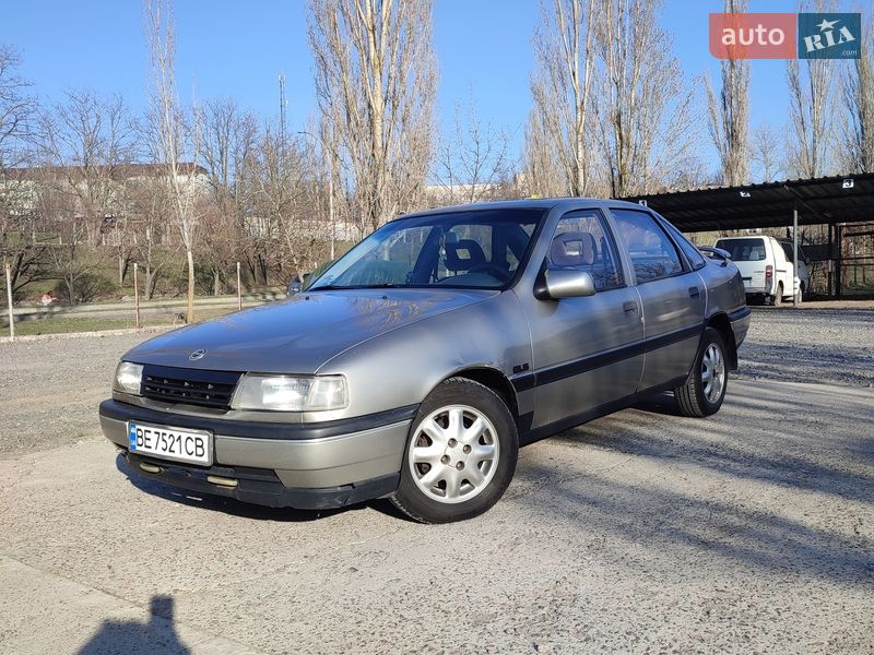 Седан Opel Vectra 1990 в Южноукраинске