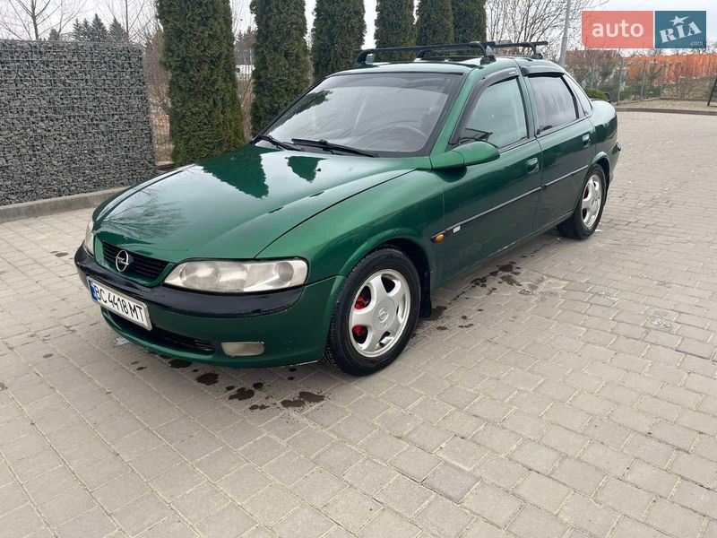 Седан Opel Vectra 1997 в Самборе