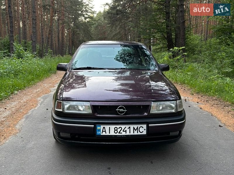 Седан Opel Vectra 1994 в Славуте