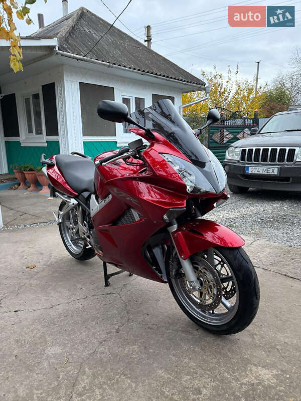 Мотоцикл Спорт-туризм Honda VFR 800F Interceptor 2006 в Кельменцах