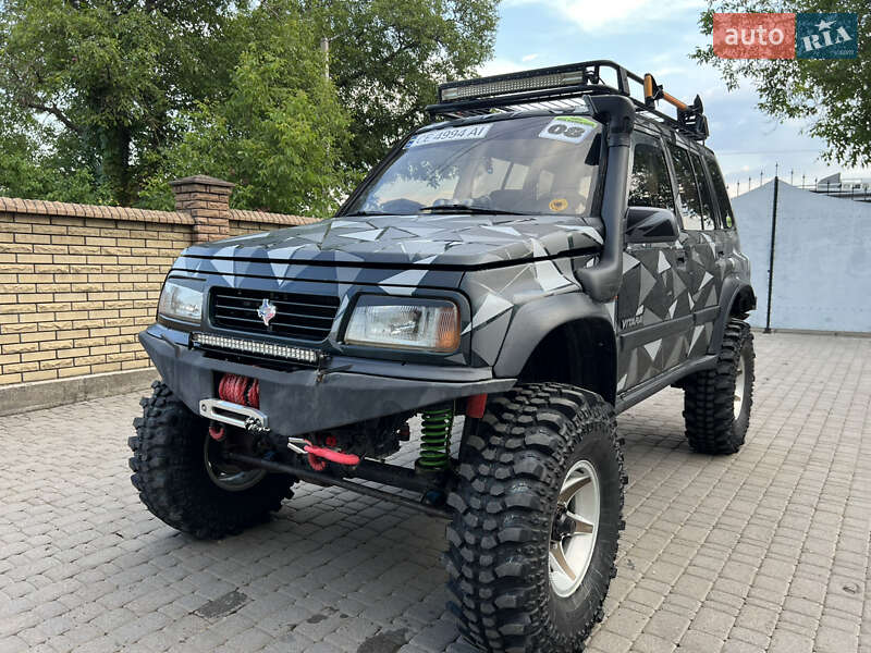 Внедорожник / Кроссовер Suzuki Vitara 1992 в Черновцах
