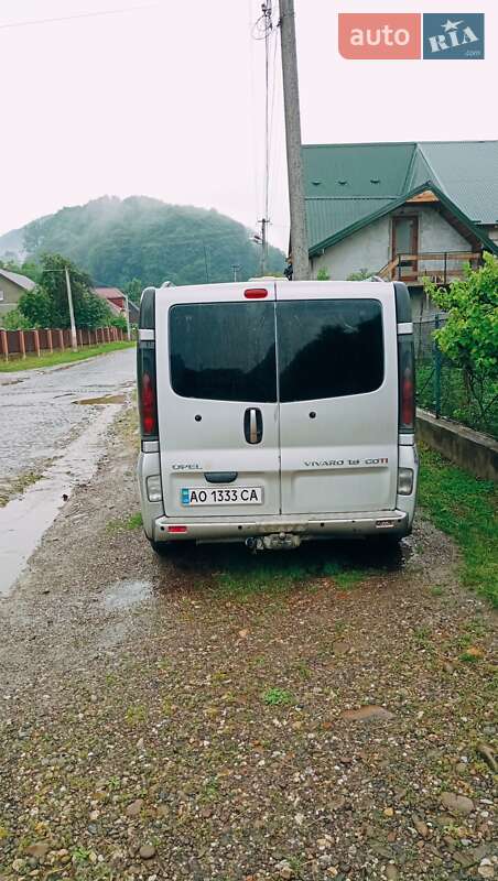 Мінівен Opel Vivaro 2005 в Хусті Мінівен Opel Vivaro 2005 в Хусті
