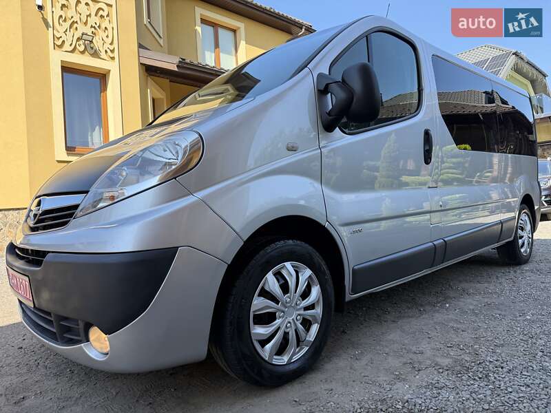 Мінівен Opel Vivaro 2014 в Львові Мінівен Opel Vivaro 2014 в Львові