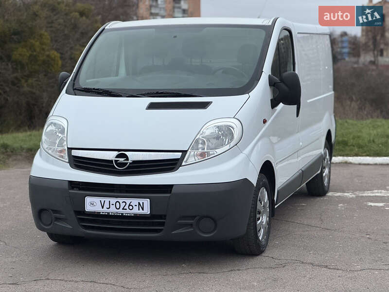 Грузовой фургон Opel Vivaro 2013 в Ровно