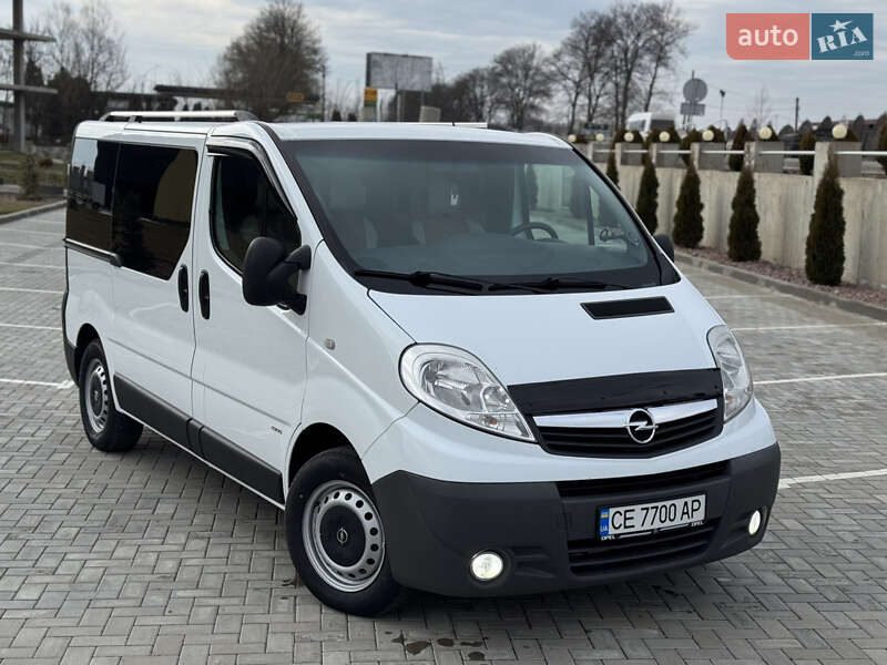 Минивэн Opel Vivaro 2014 в Черновцах