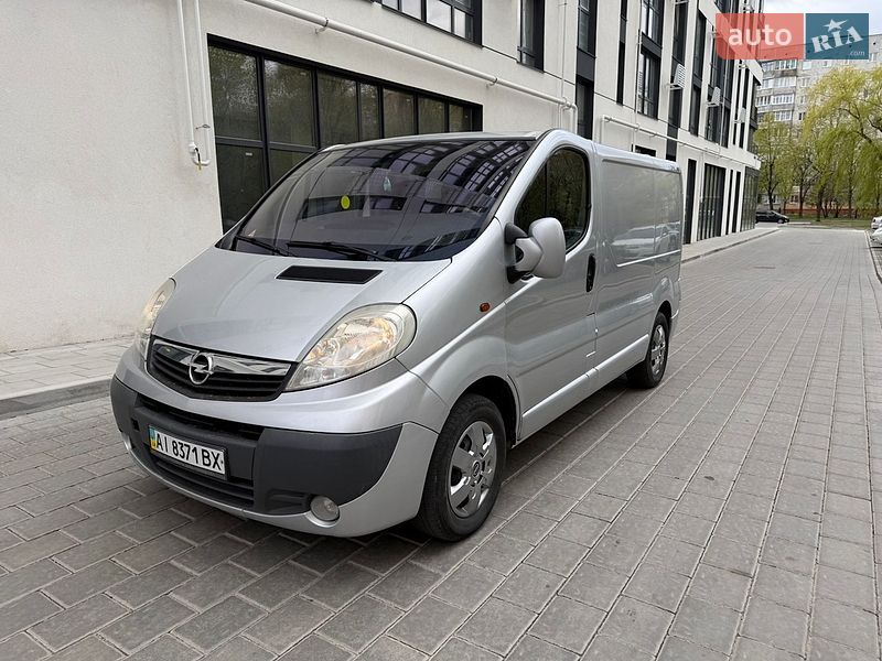 Грузовой фургон Opel Vivaro 2007 в Ровно