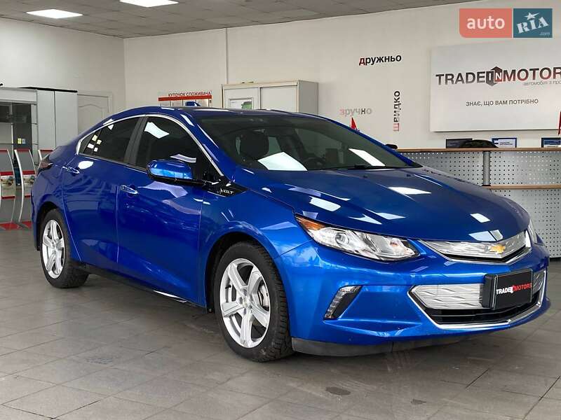Хэтчбек Chevrolet Volt 2017 в Киеве
