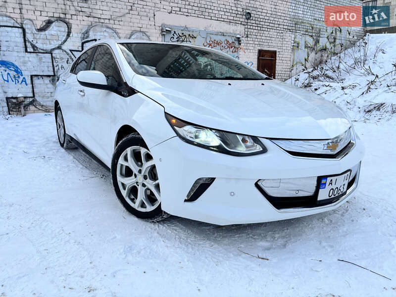 Хэтчбек Chevrolet Volt 2017 в Вышгороде