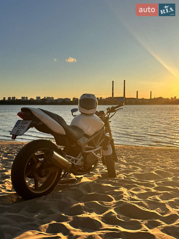 Мотоцикл Классик Honda VTR 250 2002 в Киеве