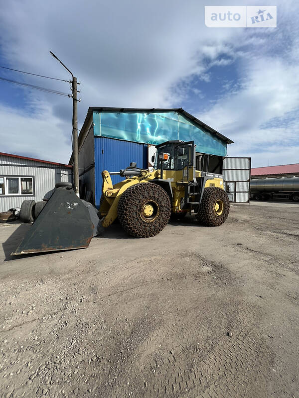 Фронтальный погрузчик Komatsu WA 470 2001 в Киеве
