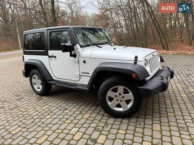 Внедорожник / Кроссовер Jeep Wrangler 2017 в Коломые Внедорожник / Кроссовер Jeep Wrangler 2017 в Коломые