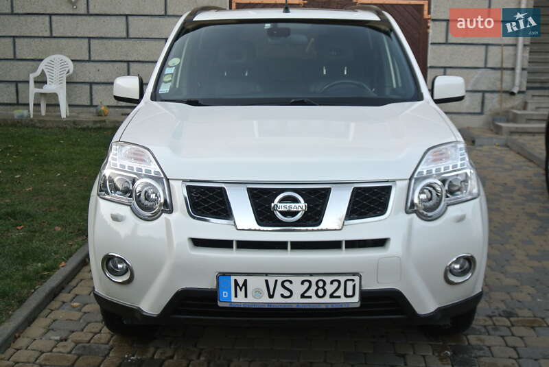 Внедорожник / Кроссовер Nissan X-Trail 2012 в Черновцах