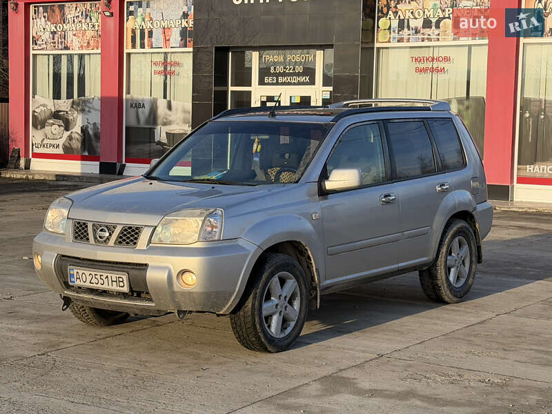 Внедорожник / Кроссовер Nissan X-Trail 2004 в Солотвине