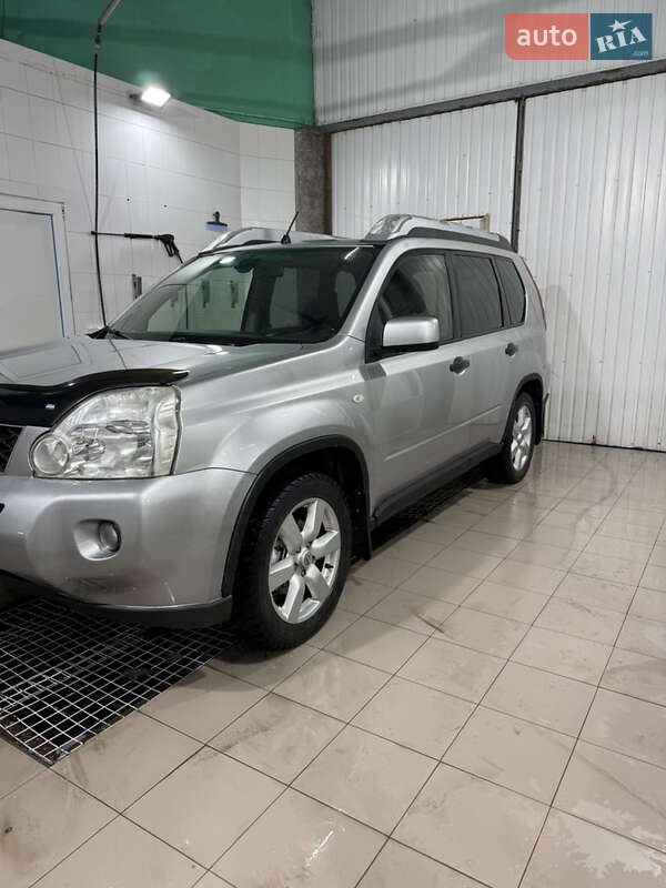 Внедорожник / Кроссовер Nissan X-Trail 2008 в Первомайске