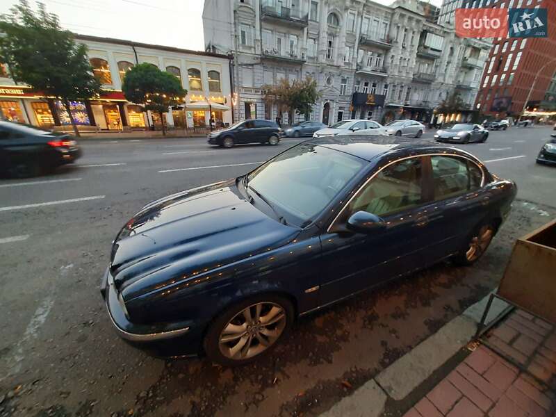 Седан Jaguar X-Type 2007 в Киеве