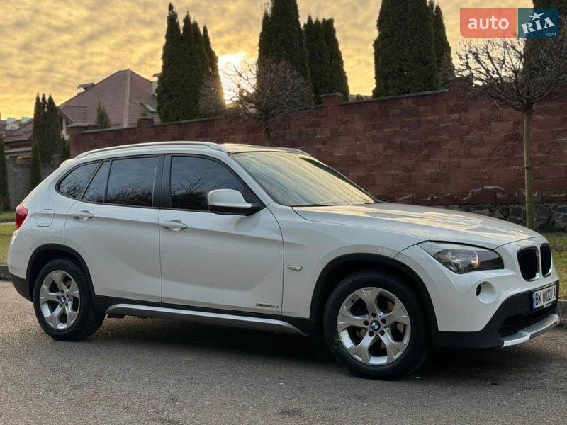 Внедорожник / Кроссовер BMW X1 2011 в Ровно