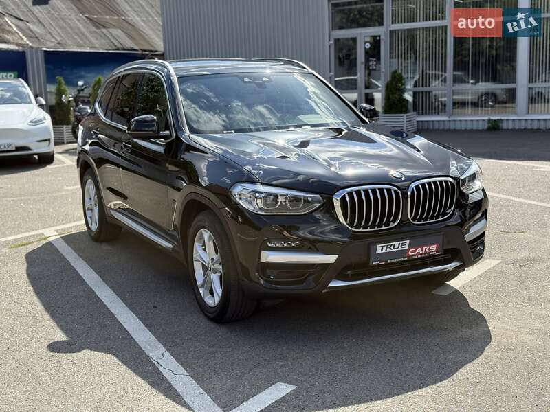 Внедорожник / Кроссовер BMW X3 2020 в Киеве