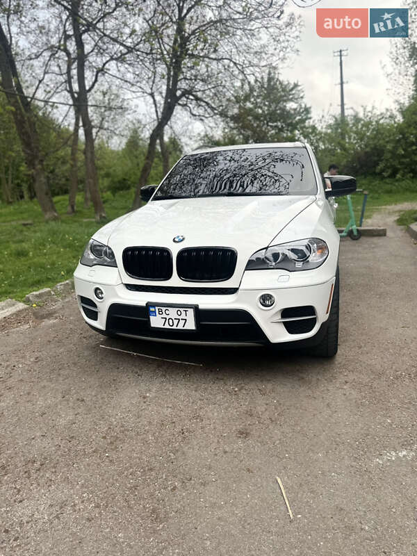 Внедорожник / Кроссовер BMW X5 2012 в Львове