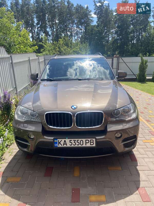 Позашляховик / Кросовер BMW X5 2012 в Києві