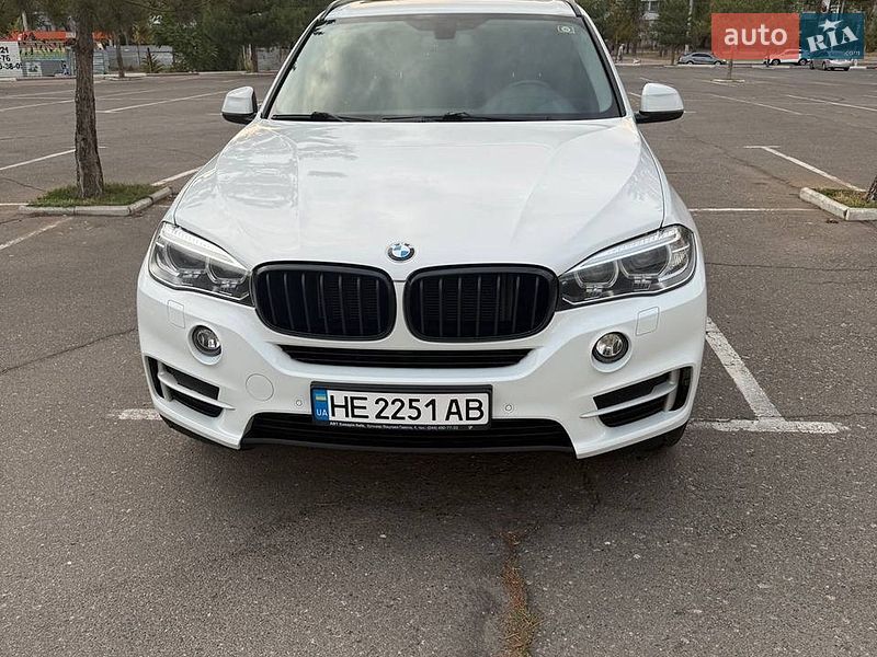 Внедорожник / Кроссовер BMW X5 2017 в Днепре