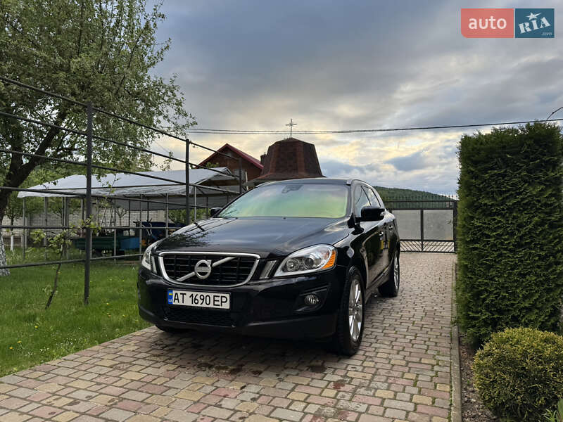 Внедорожник / Кроссовер Volvo XC60 2010 в Богородчанах