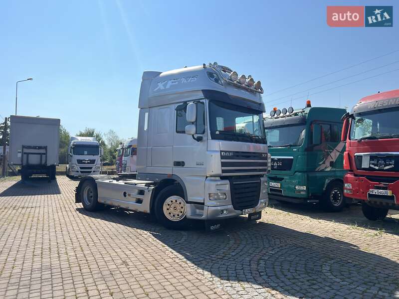 Тягач DAF XF 105 2010 в Хусте