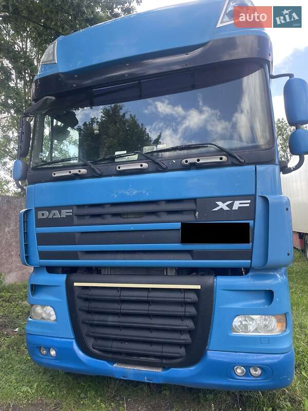 Тягач DAF XF 105 2009 в Львове