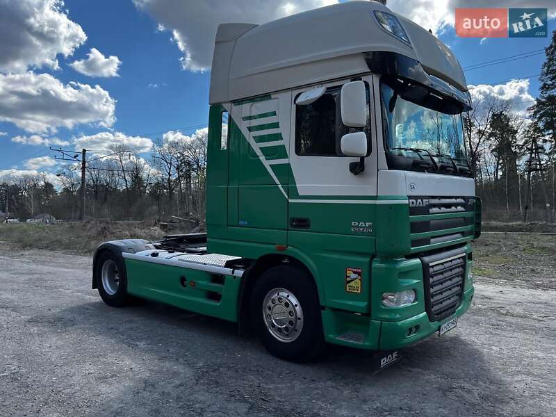 Тягач DAF XF 105 2012 в Киеве