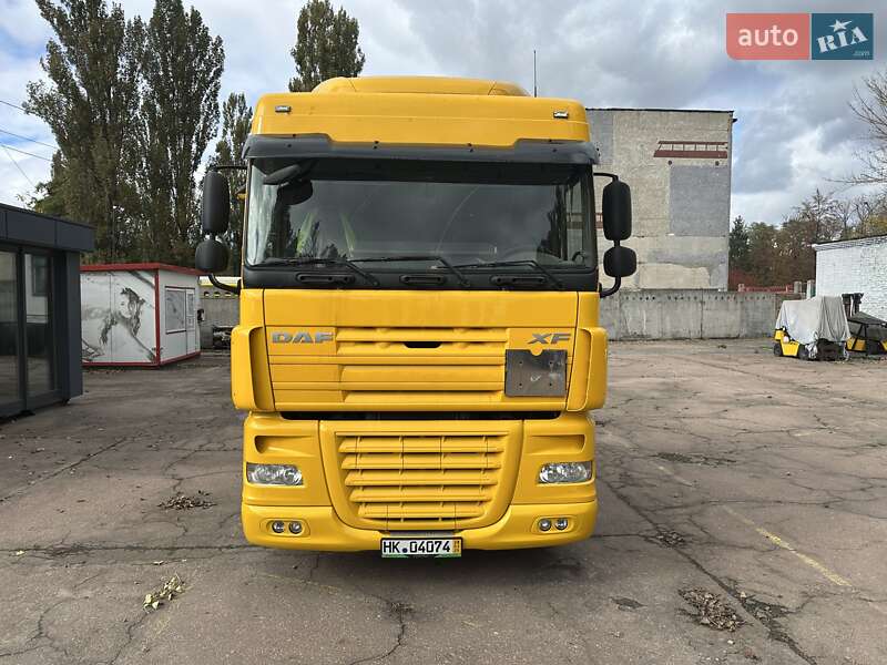 Тягач DAF XF 105 2013 в Киеве Тягач DAF XF 105 2013 в Киеве