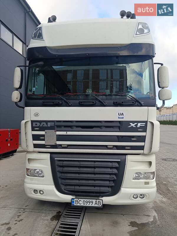 Тягач DAF XF 105 2011 в Львове