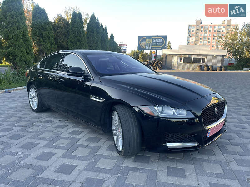 Седан Jaguar XF 2016 в Хмельницком