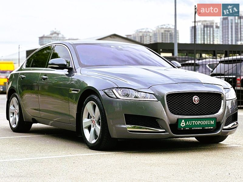 Седан Jaguar XF 2018 в Киеве Седан Jaguar XF 2018 в Киеве